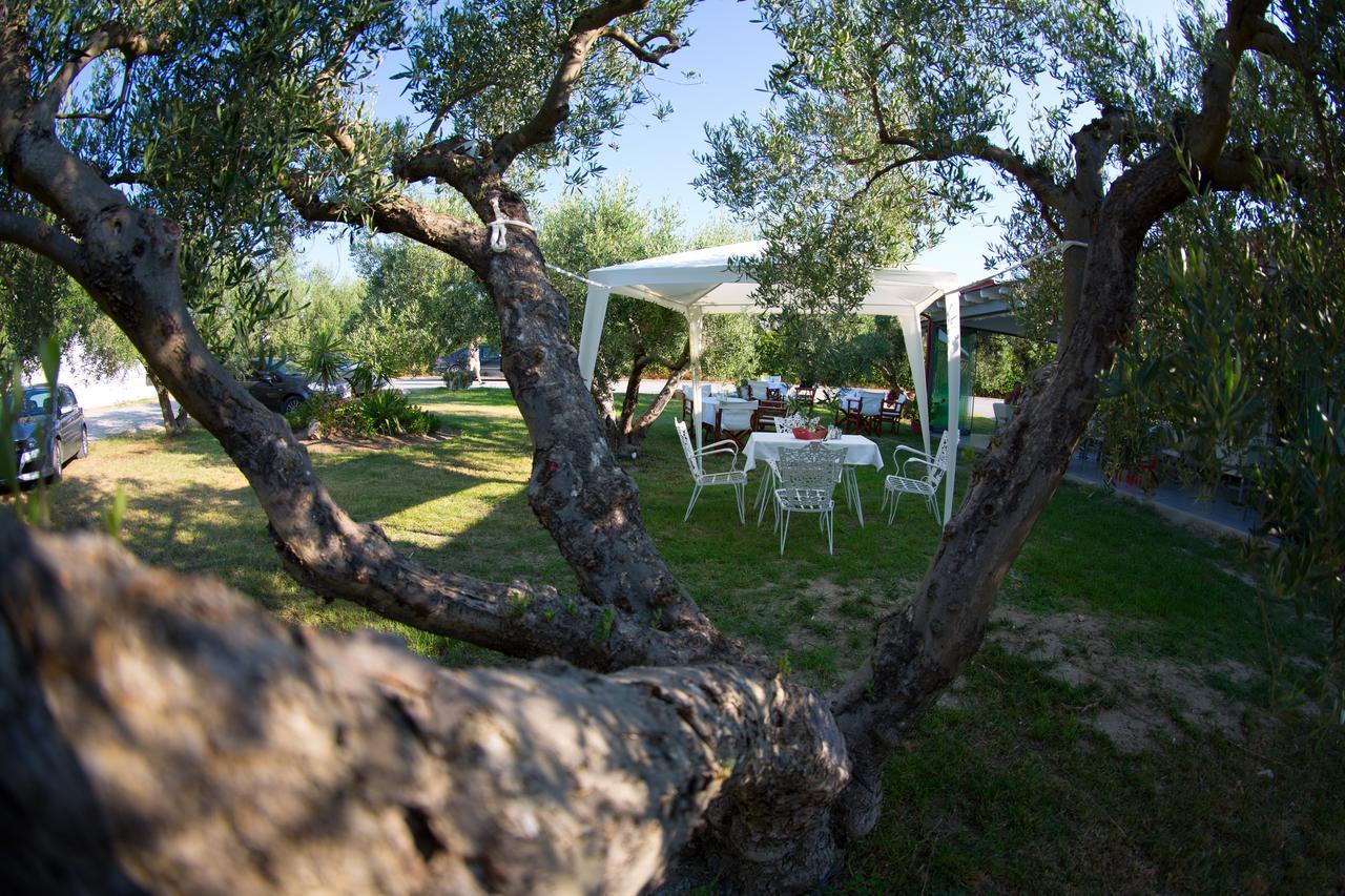 Evripidis Hotel Afytos Exterior foto